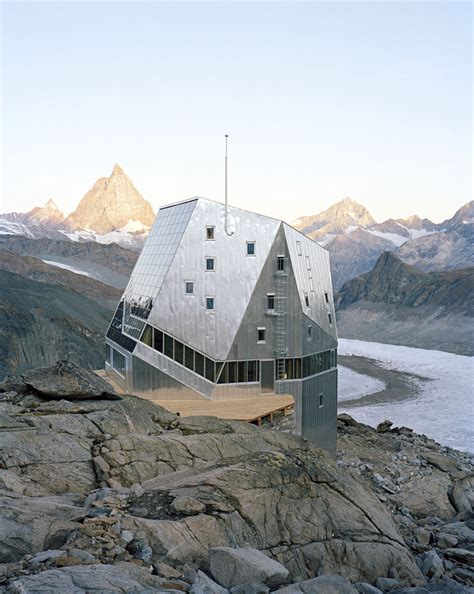 15 Structures Built in Extreme Environments